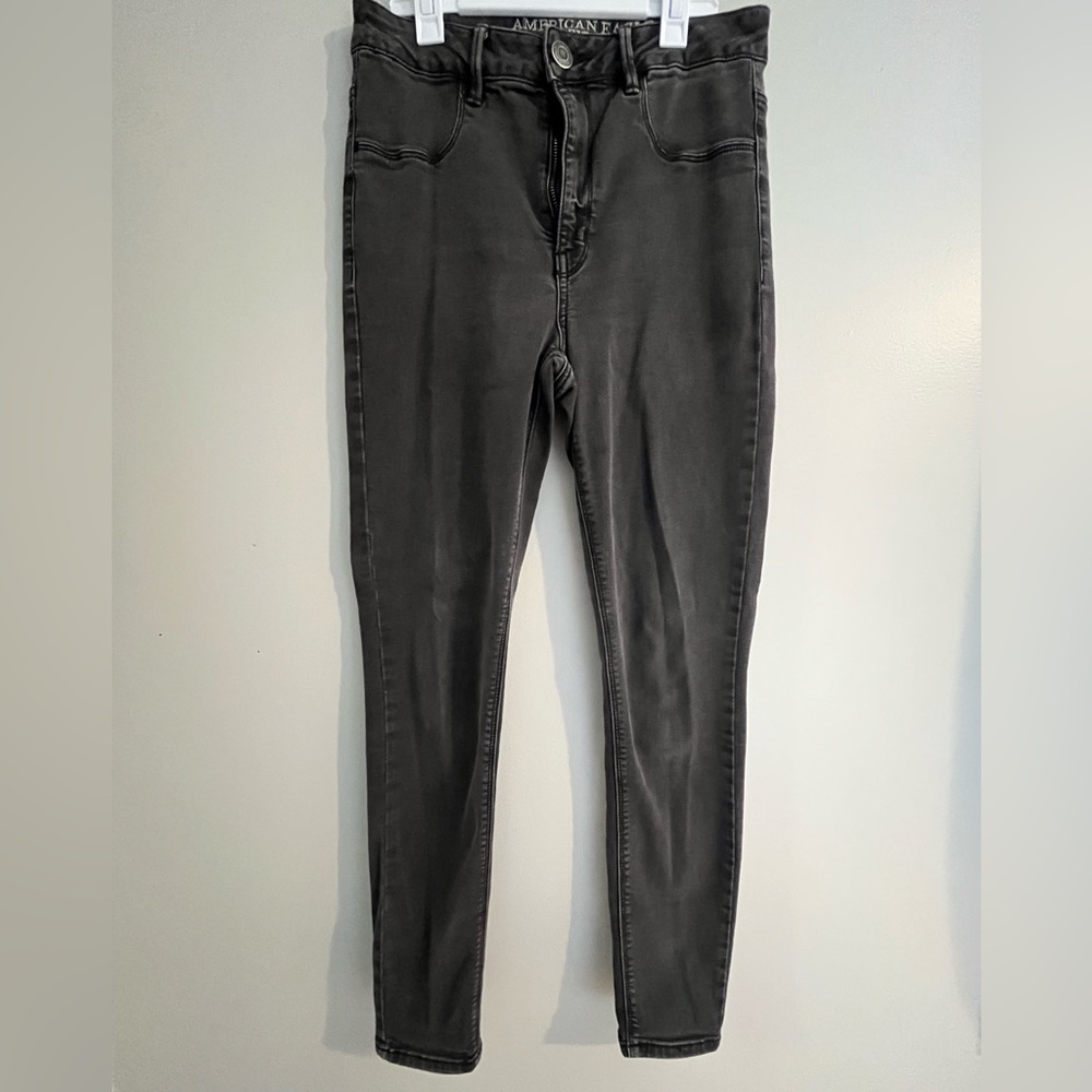 AE, size 6, black skinny jean